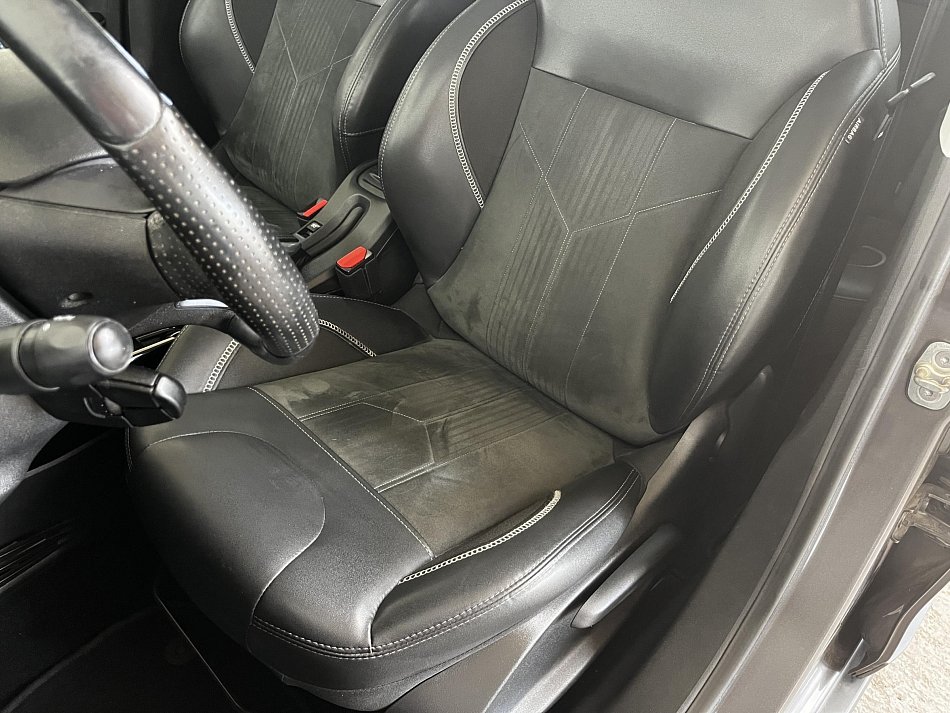 Peugeot 2008 1.2 PT Crossway