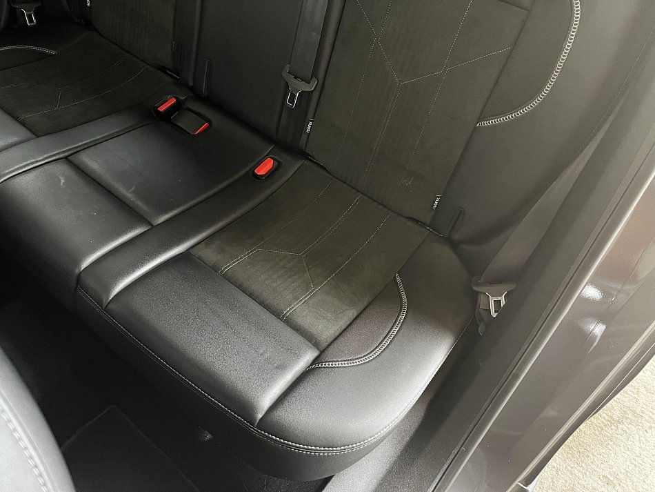 Peugeot 2008 1.2 PT Crossway