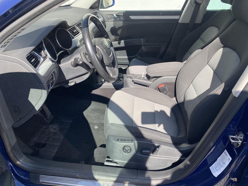 Škoda Superb II 2.0 TDi Ambition