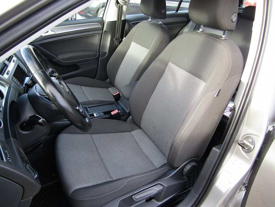 Volkswagen Golf 1.2 TSi 