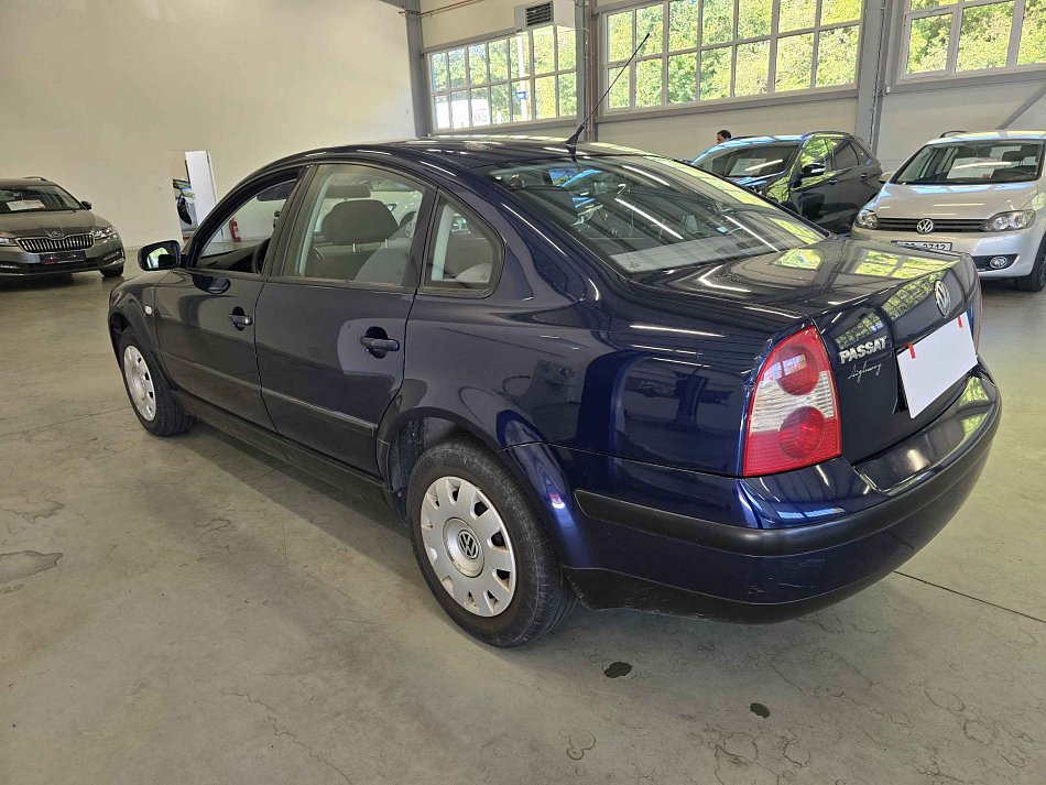 Volkswagen Passat 1.6i 