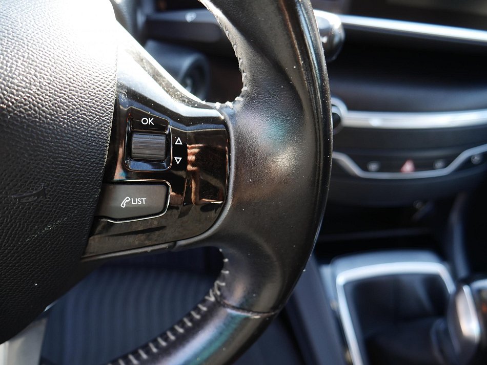 Peugeot 308 1.2 PT 