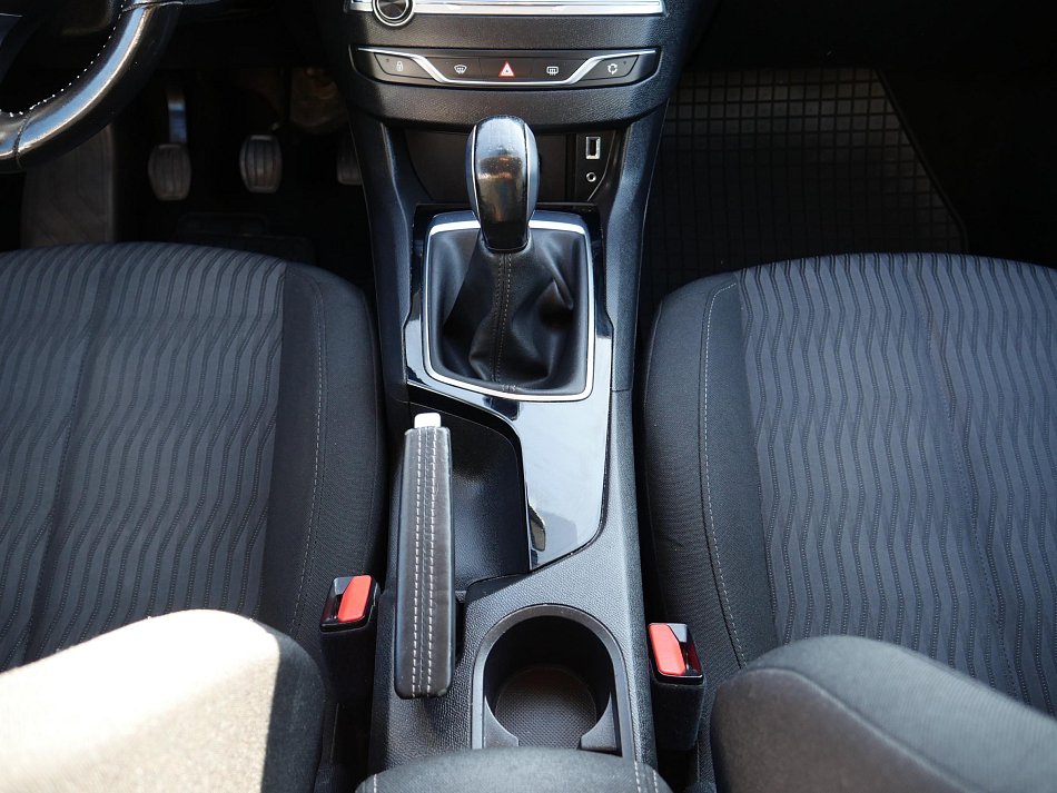 Peugeot 308 1.2 PT 