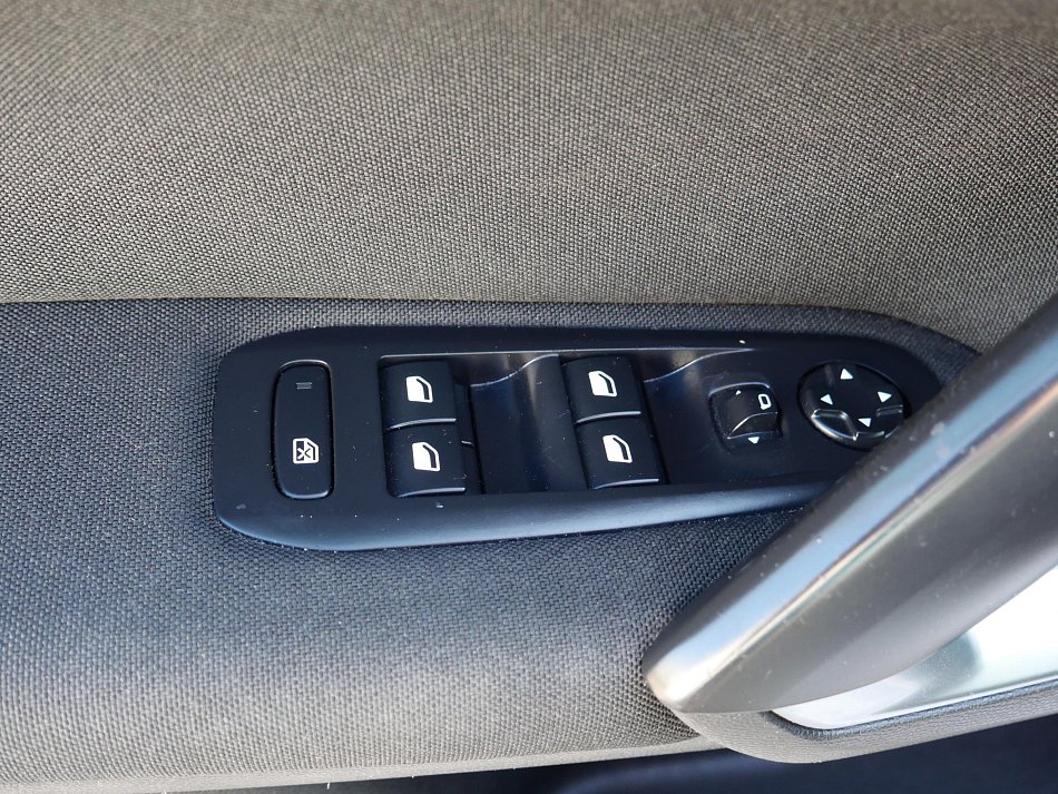 Peugeot 308 1.2 PT 