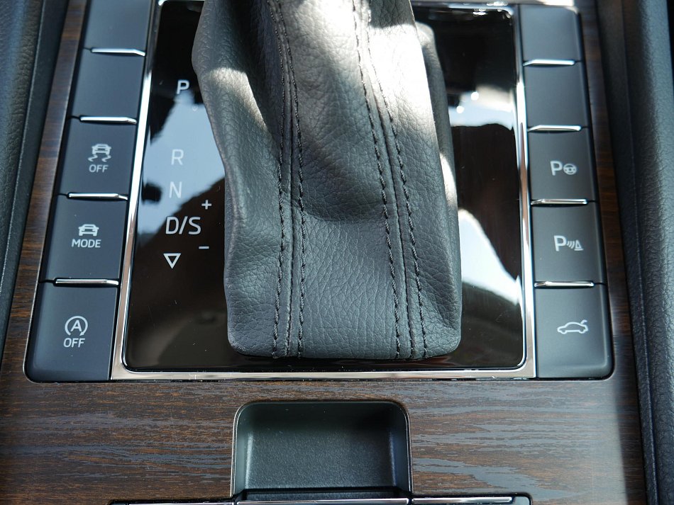 Škoda Superb III 2.0 TDi Scout 4x4