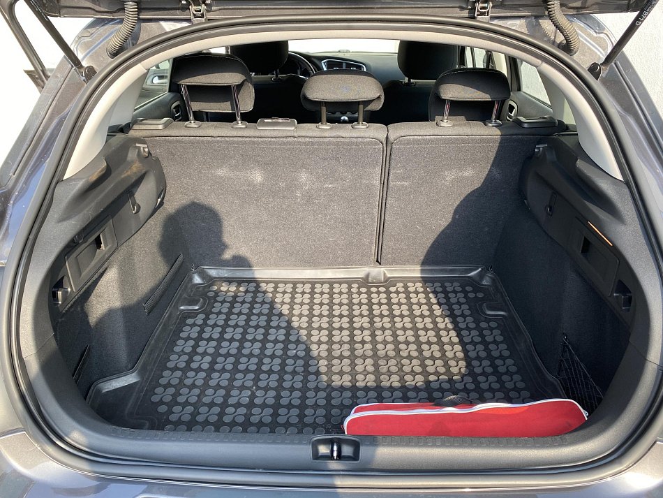 Citroën C4 1.2 i 