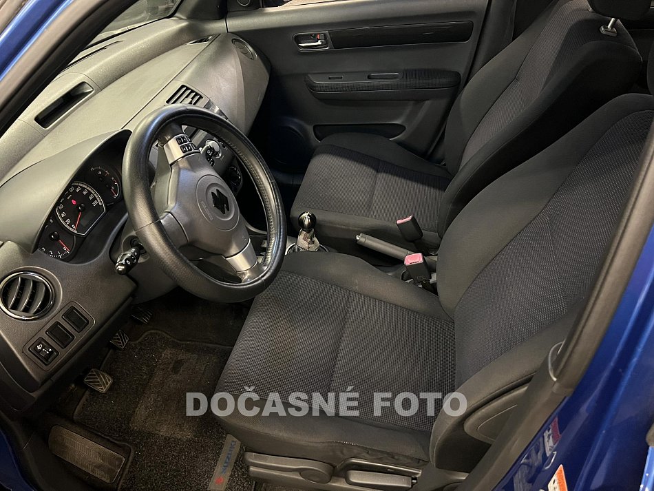 Suzuki Swift 1.3 i 