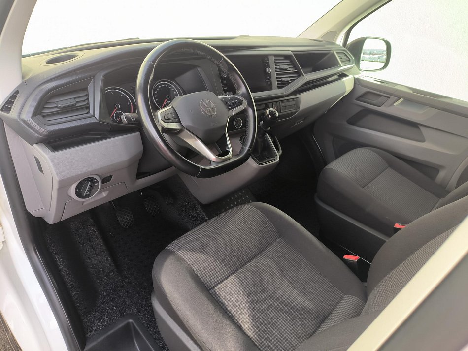 Volkswagen Transporter 2.0TDi  L2H1 T6.1