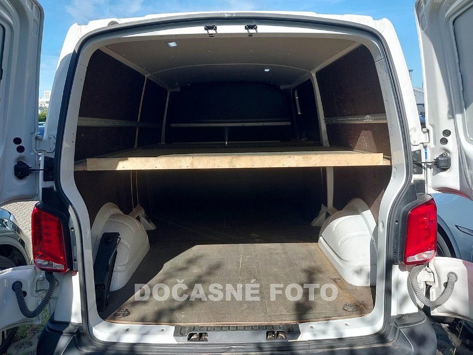 Volkswagen Transporter 2.0TDi  L2H1 T6.1