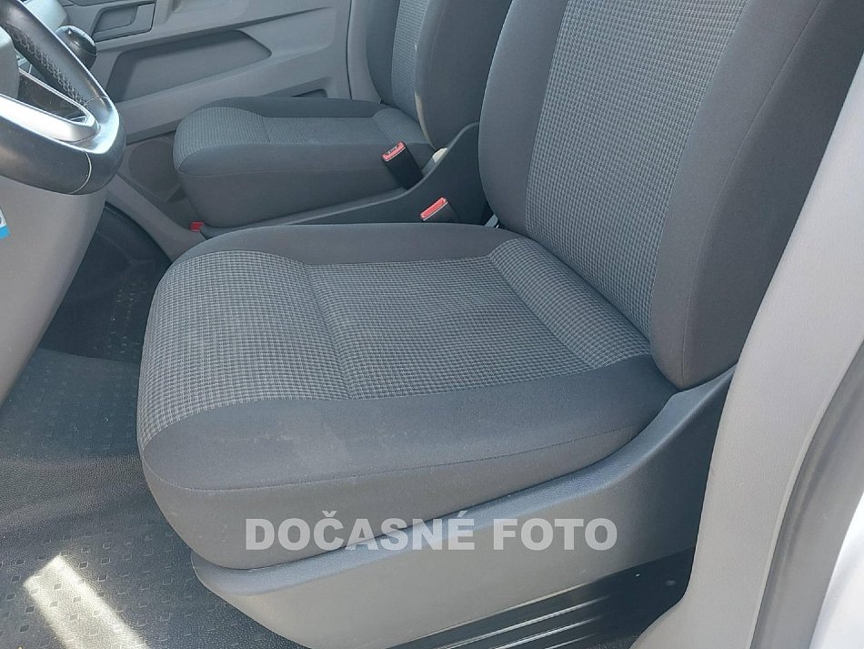 Volkswagen Transporter 2.0TDi  L2H1 T6.1