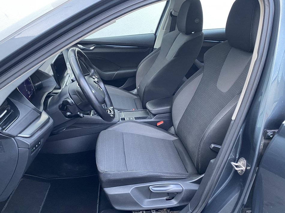 Škoda Octavia IV 1.5 TSi Ambition