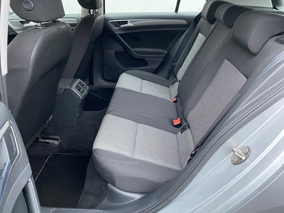 Volkswagen Golf 1.2 TSi Trendline VII