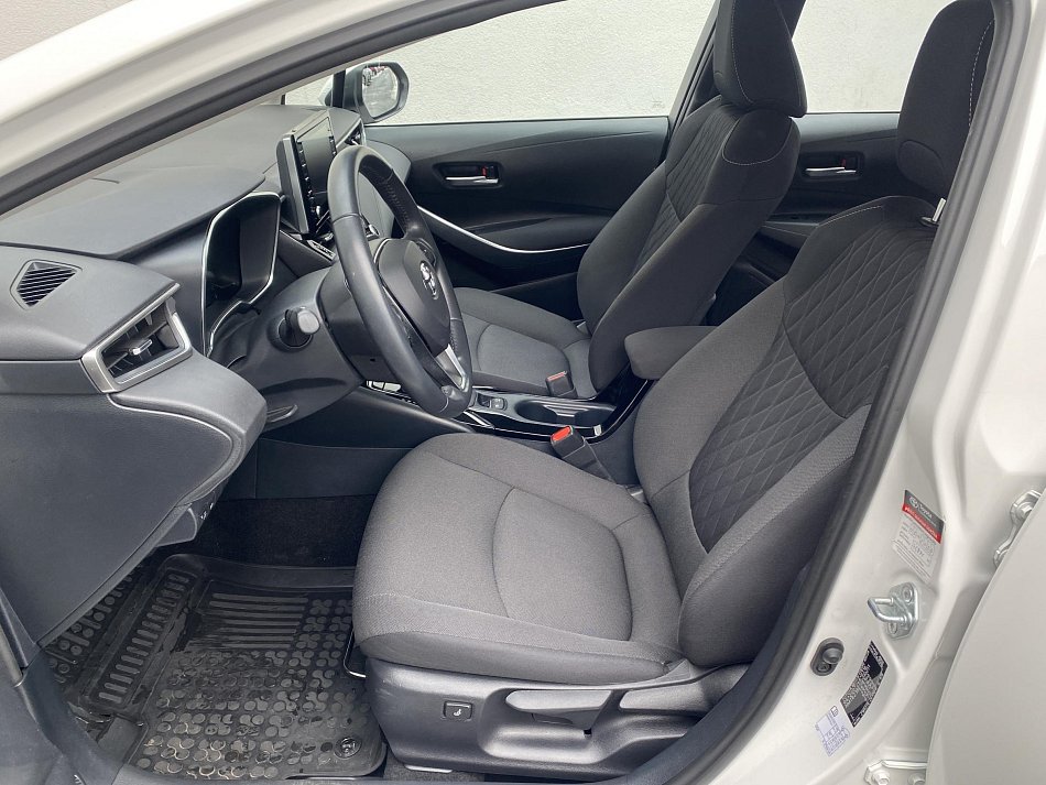 Toyota Corolla 1.8 Hybrid 