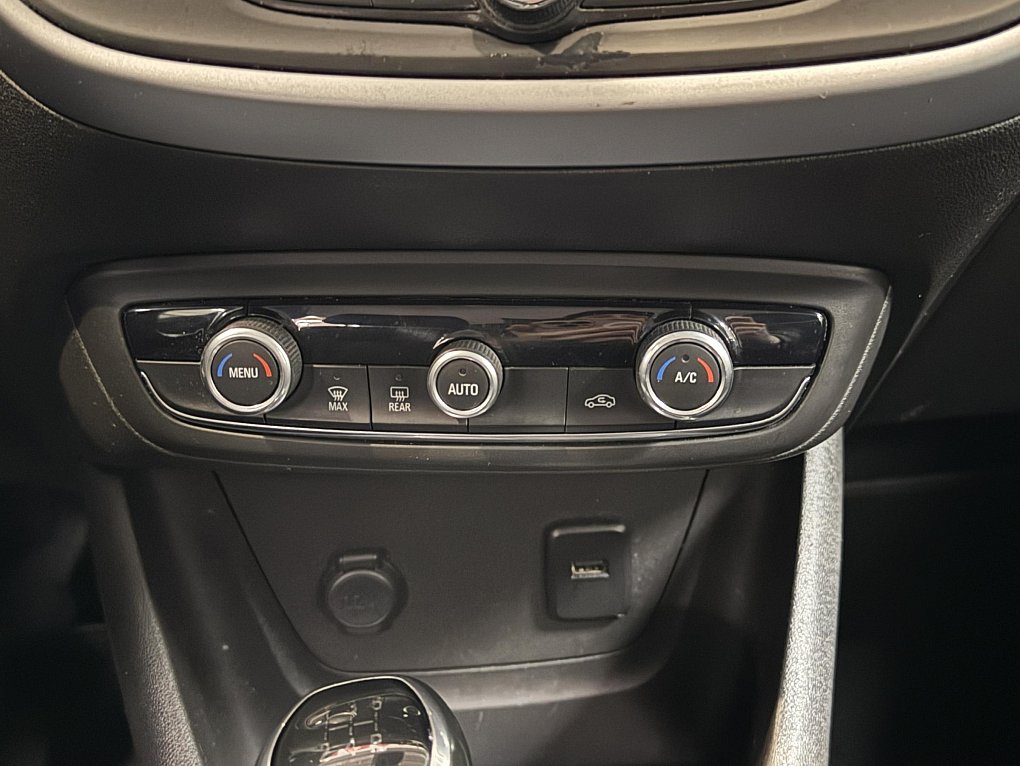 Opel Crossland X 1.2 i 