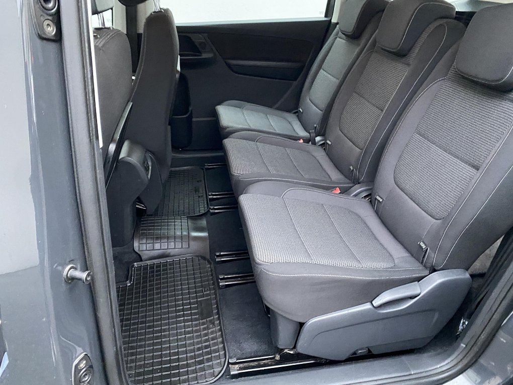 Volkswagen Sharan 2.0 TDi 