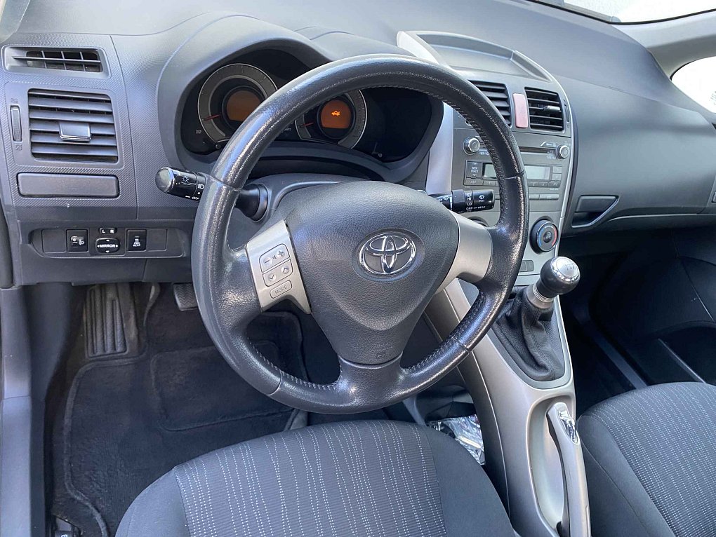 Toyota Auris 1.4 D 