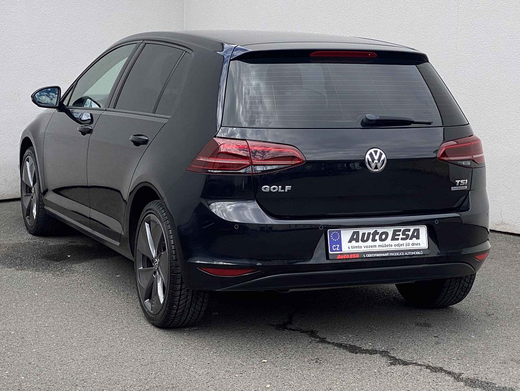 Volkswagen Golf 1.2 TSi 