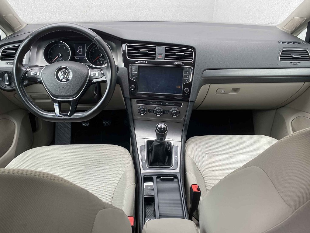 Volkswagen Golf 1.2 TSi 