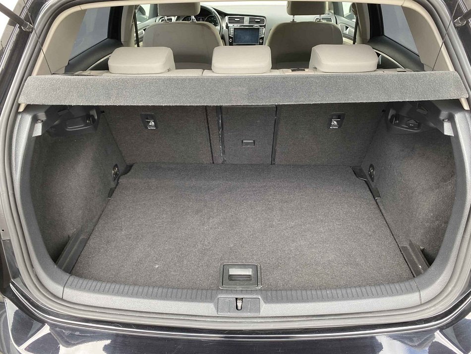 Volkswagen Golf 1.2 TSi 