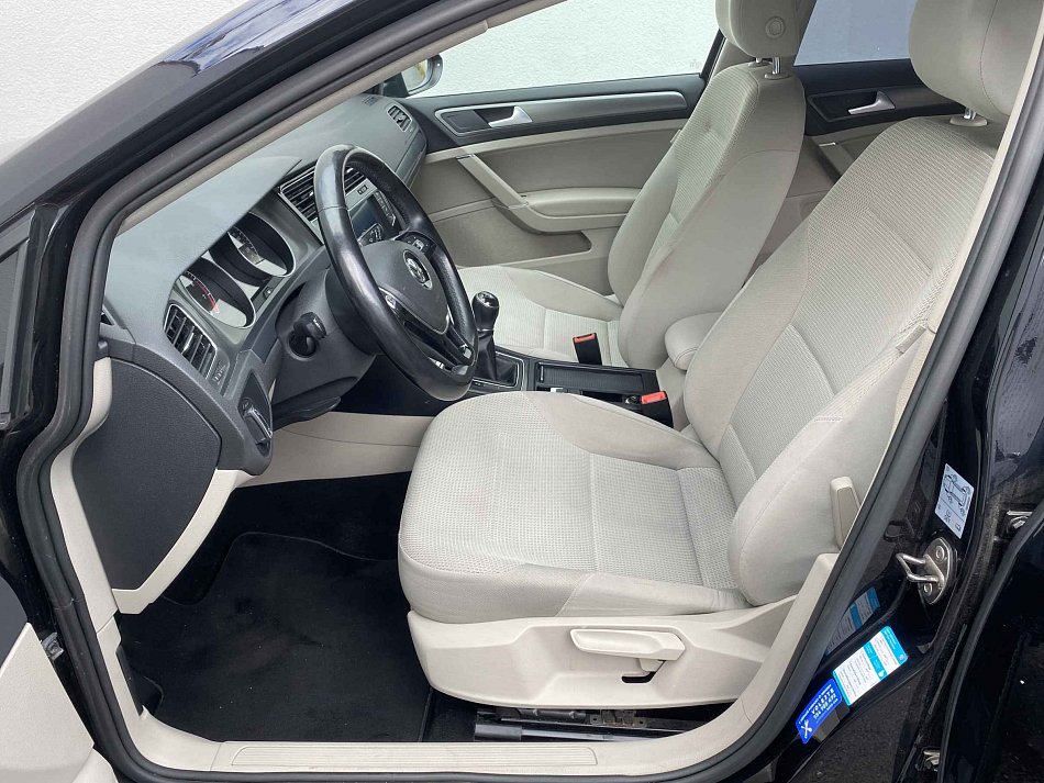 Volkswagen Golf 1.2 TSi 