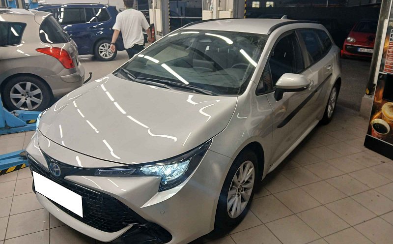 Toyota Corolla 1.8 e-CVT Comfort