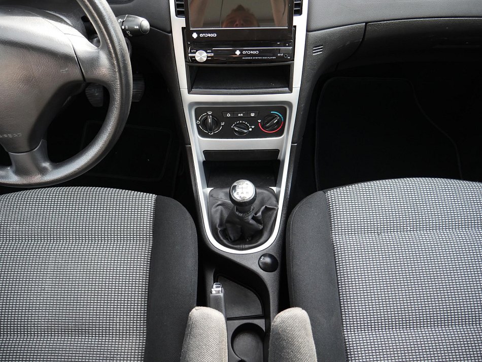 Peugeot 307 1.6 i 