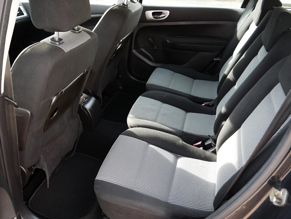 Peugeot 307 1.6 i 