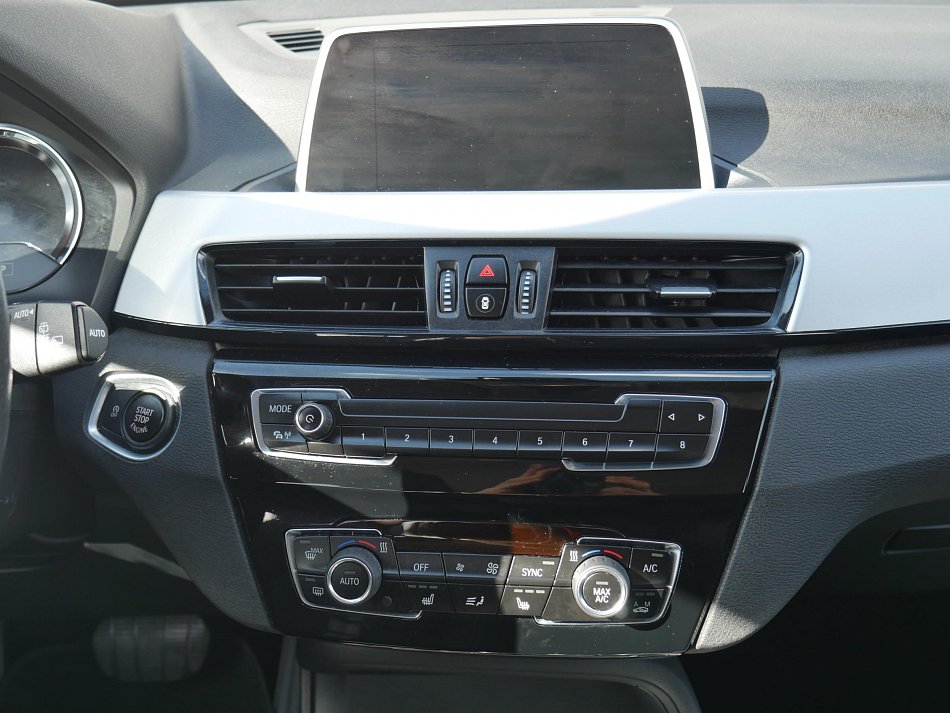 BMW X1 2.0 D  X-drive