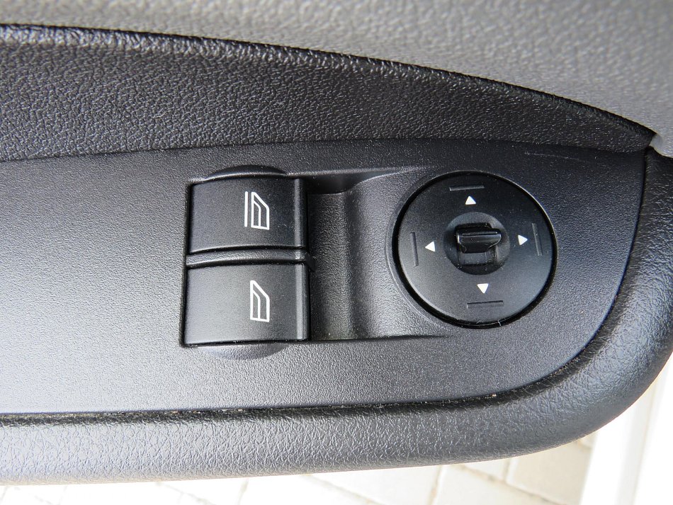 Ford Focus 1.4i 