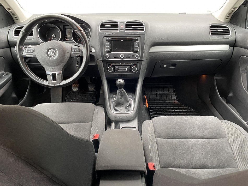 Volkswagen Golf 1.6 TDi 