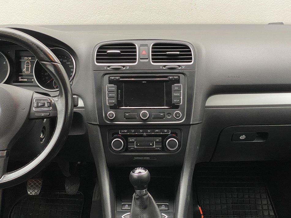 Volkswagen Golf 1.6 TDi 