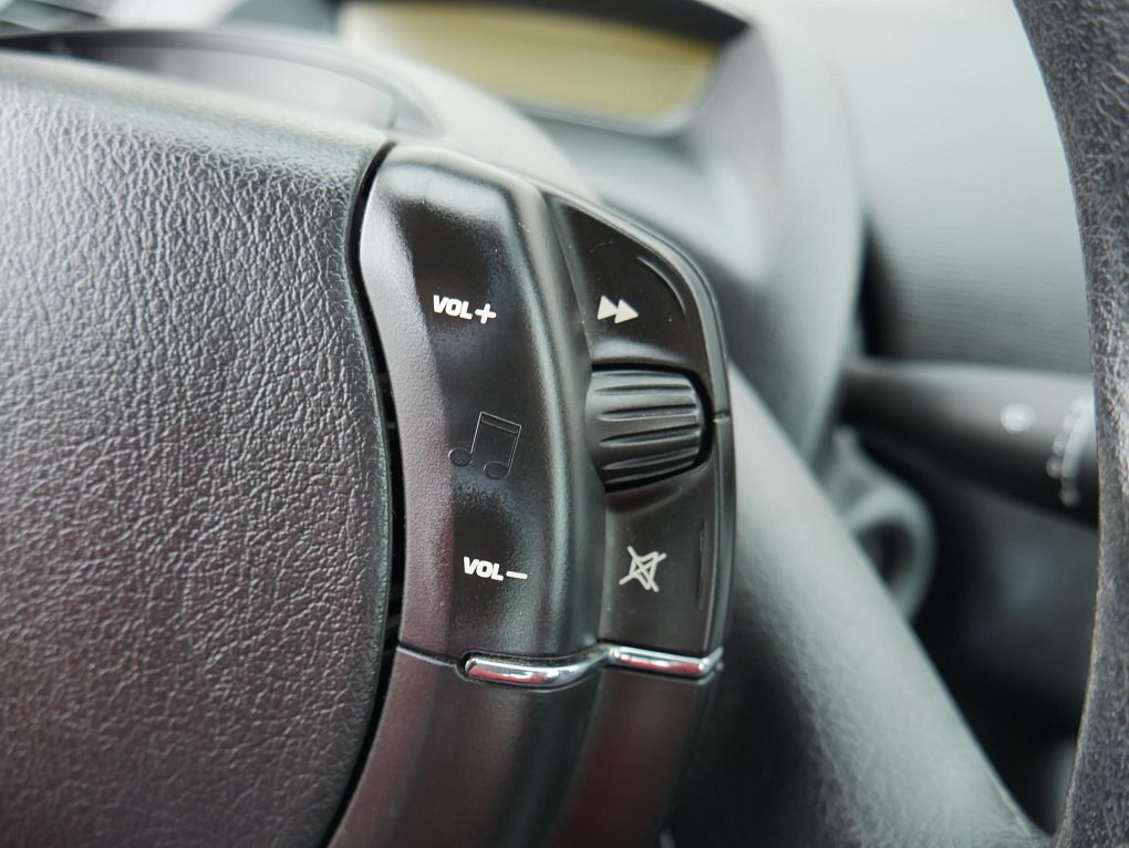 Citroën C4 1.4i 