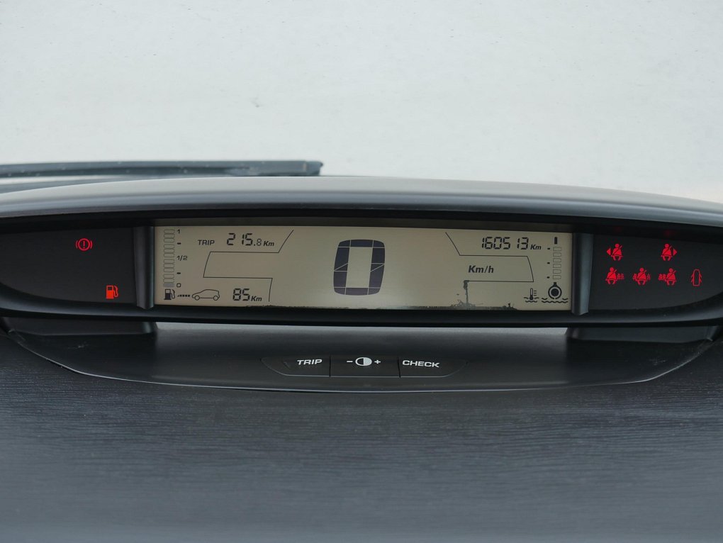 Citroën C4 1.4i 