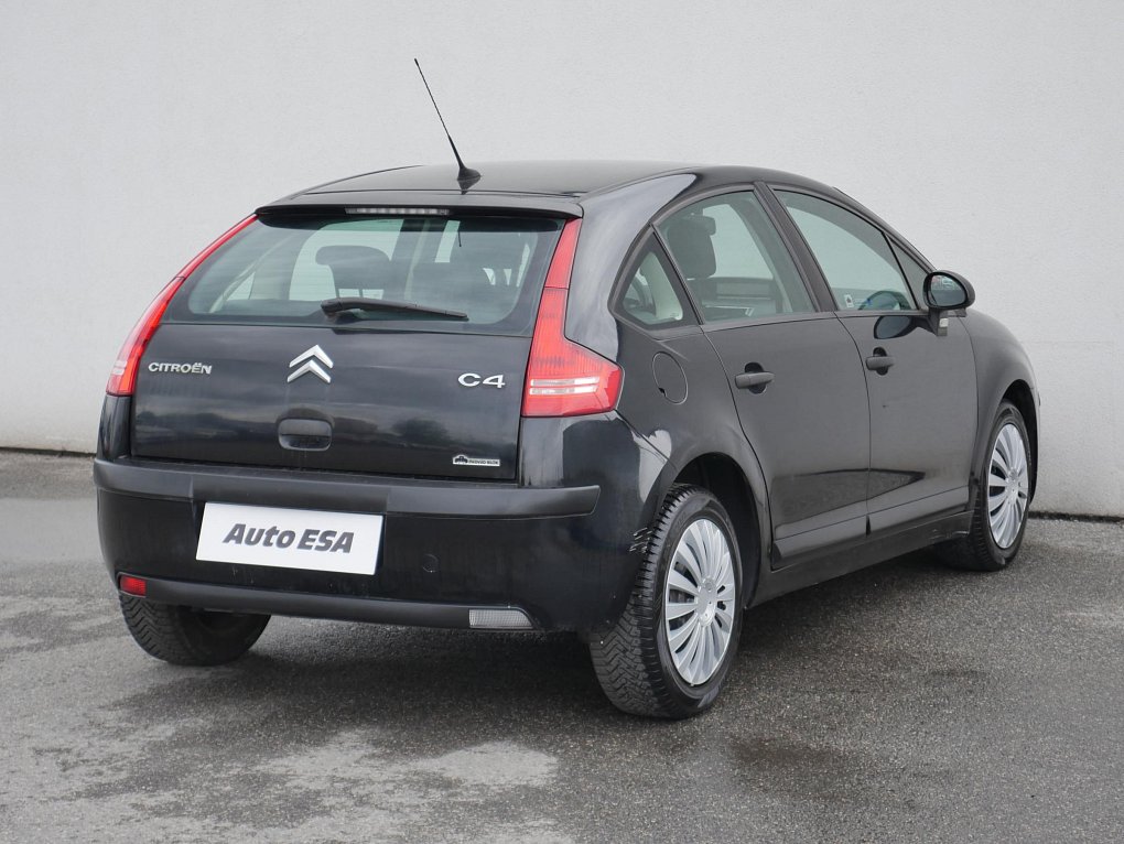 Citroën C4 1.4i 