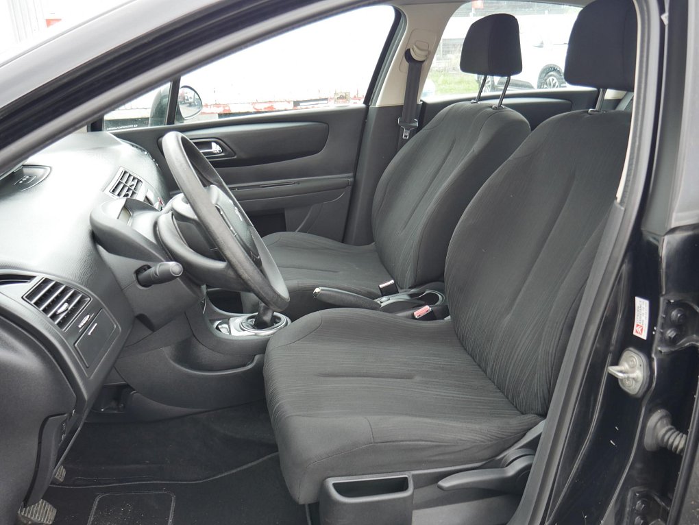 Citroën C4 1.4i 
