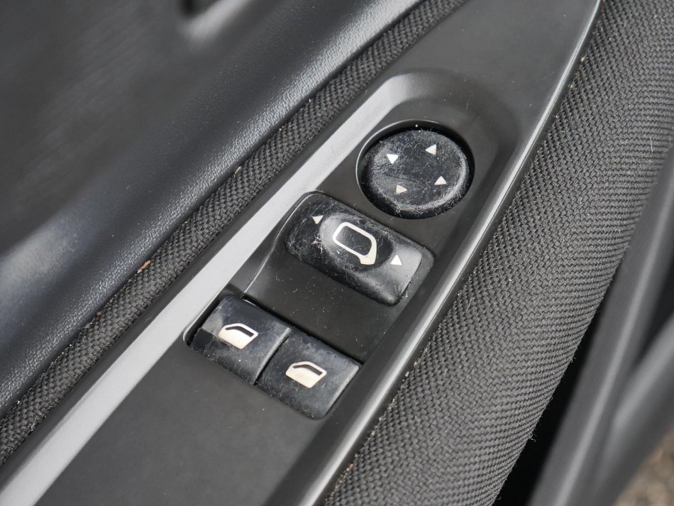 Citroën C4 1.4i 