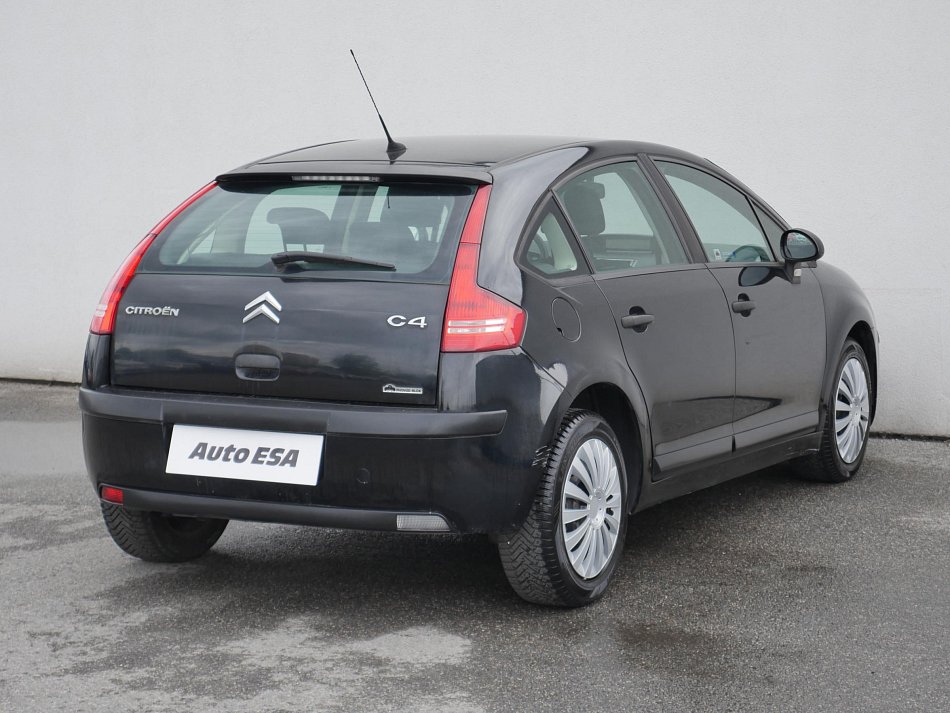 Citroën C4 1.4i 