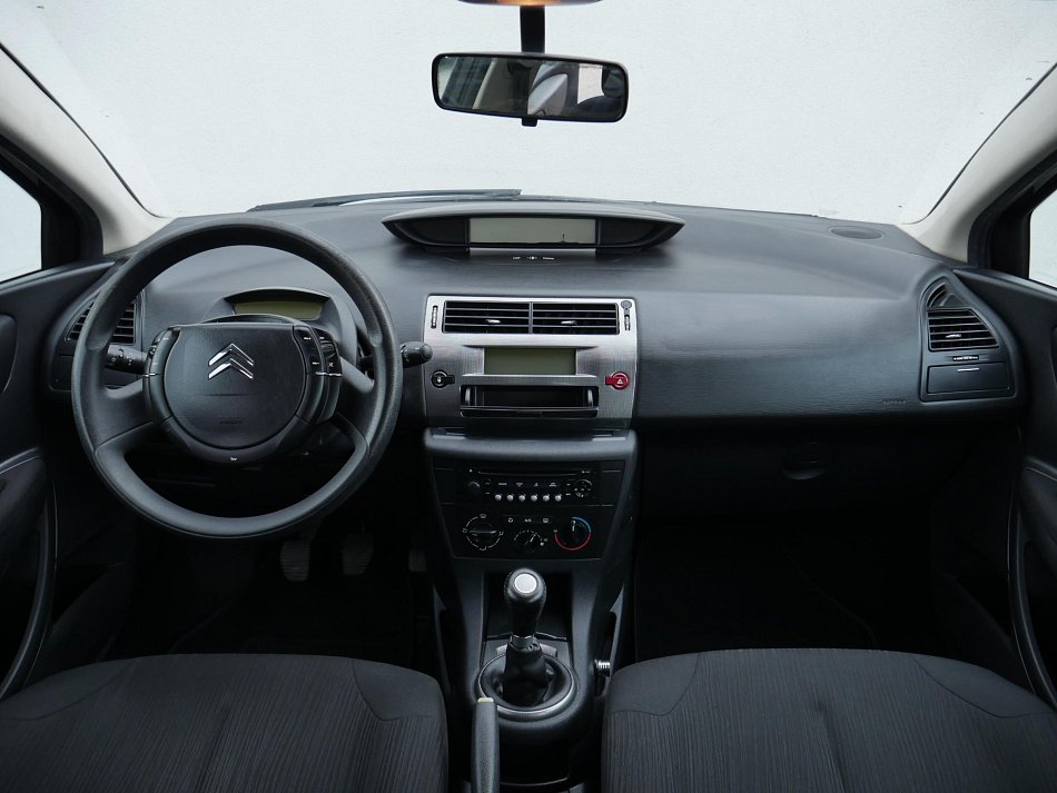 Citroën C4 1.4i 