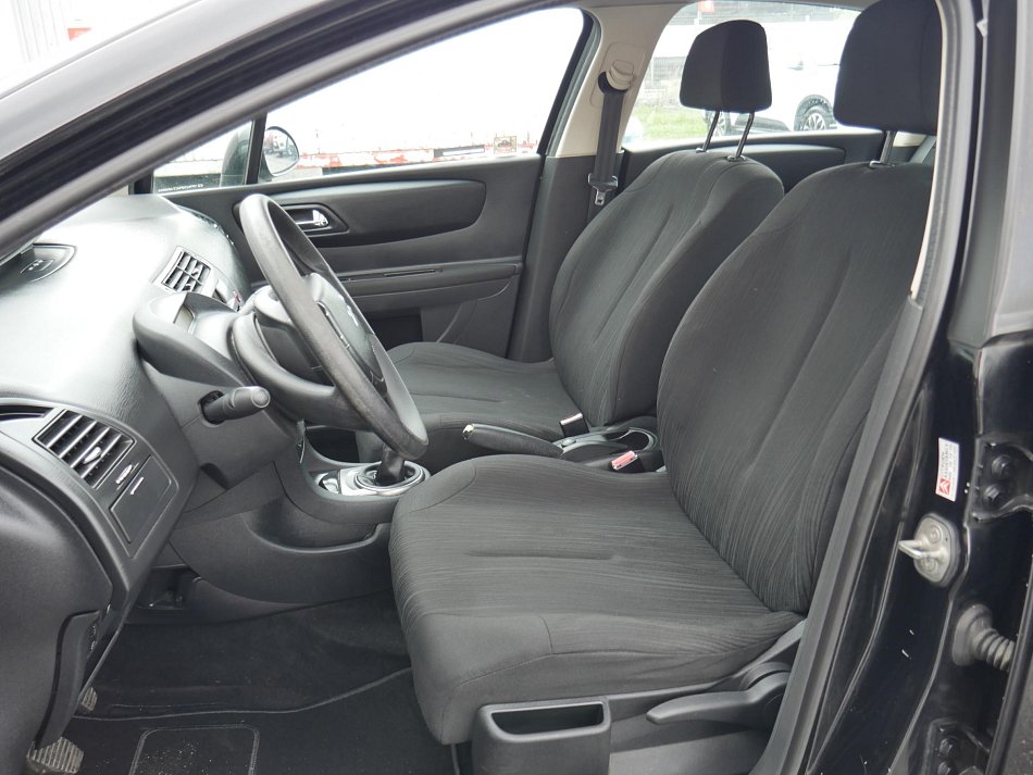 Citroën C4 1.4i 