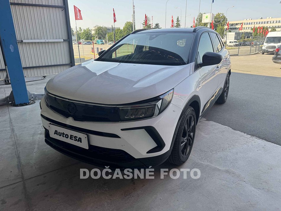 Opel Grandland 1.2i 