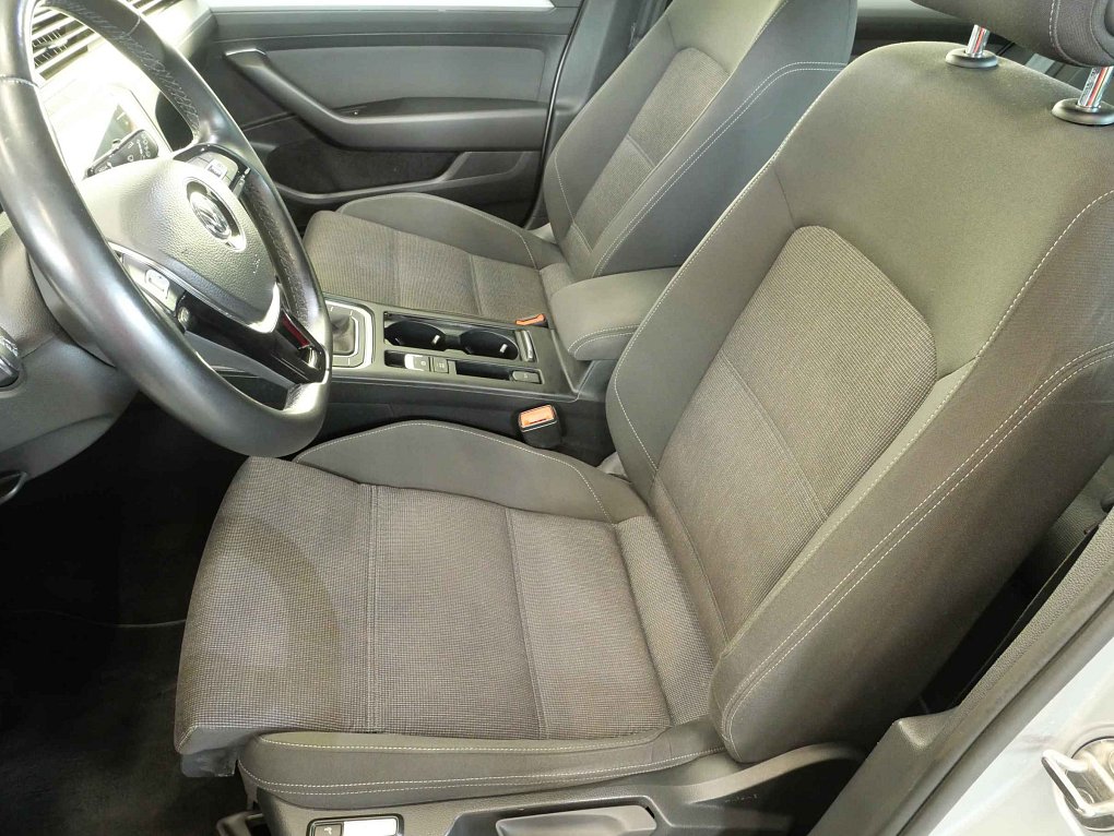 Volkswagen Passat 2.0TDi 