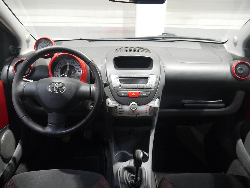 Toyota Aygo 1.0i 