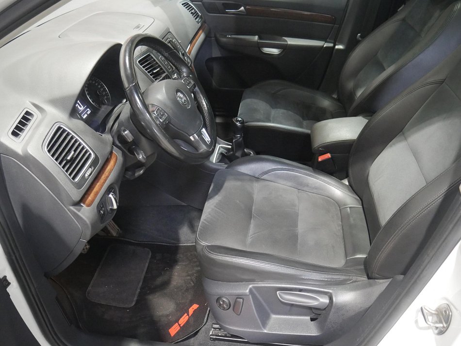 Volkswagen Sharan 2.0 TDi 