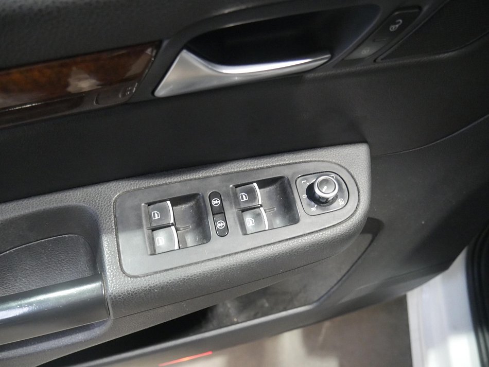 Volkswagen Sharan 2.0 TDi 