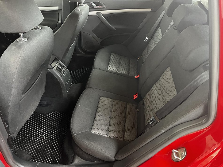 Škoda Octavia II 1.6 TDI Ambition