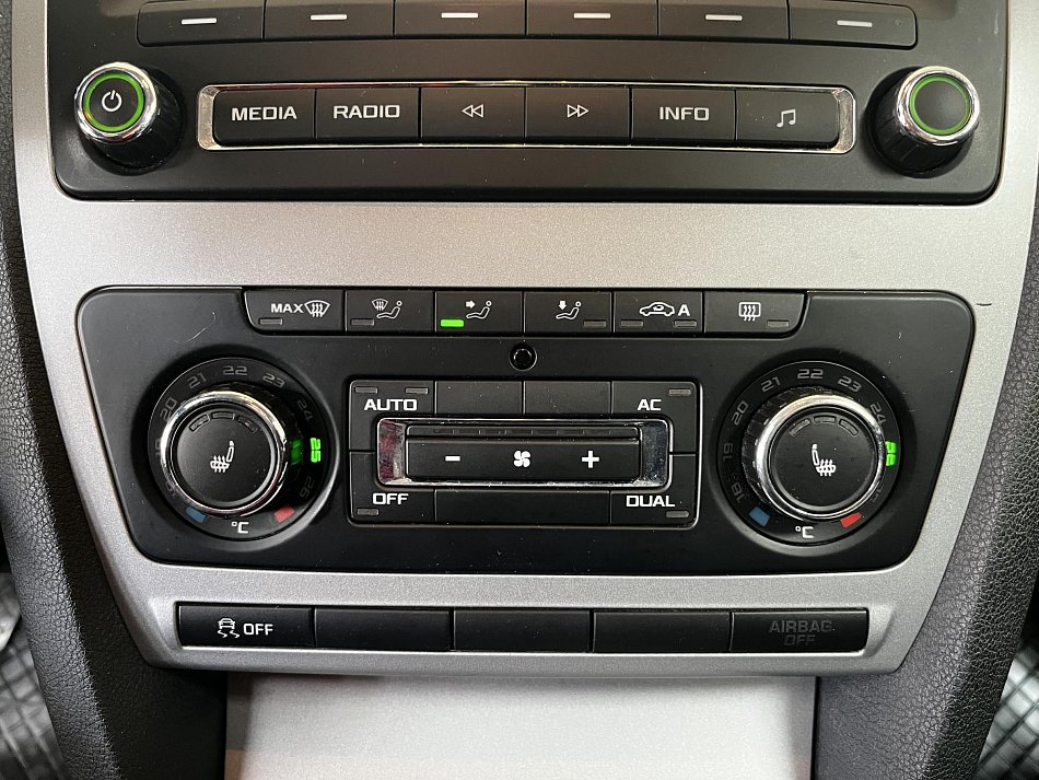 Škoda Octavia II 1.6 TDI Ambition