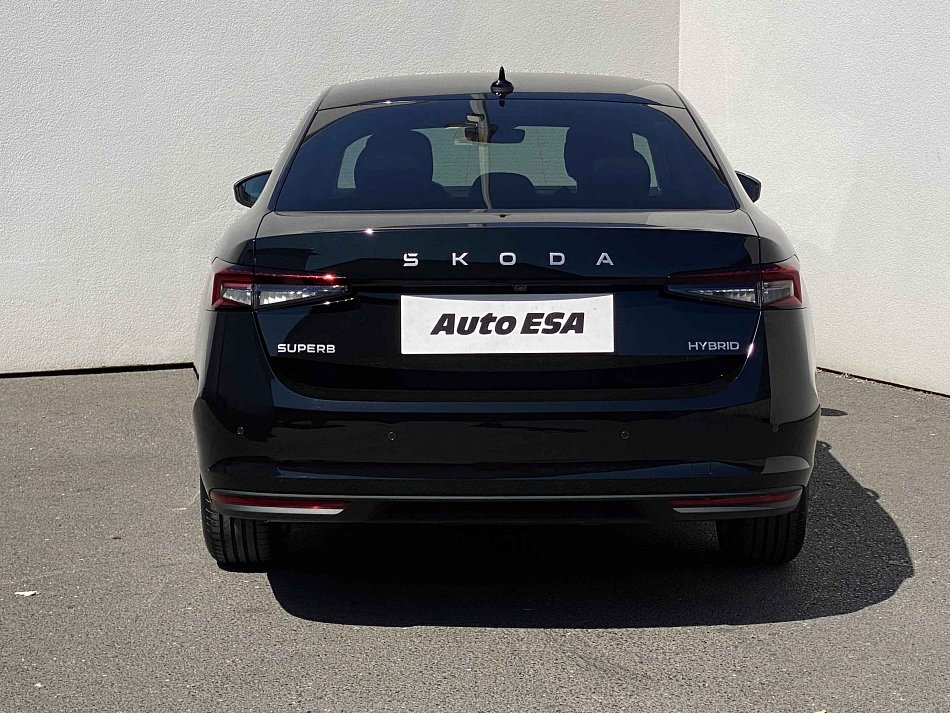 Škoda Superb IV 1.5 e-TSi Selection