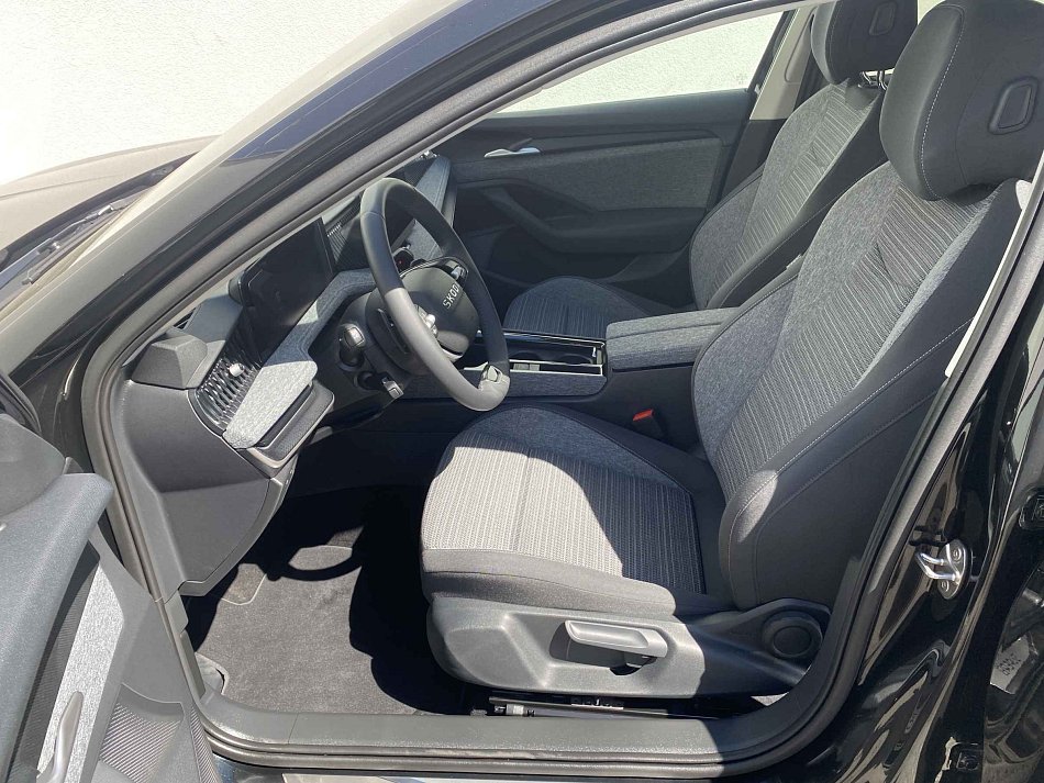 Škoda Superb IV 1.5 e-TSi Selection
