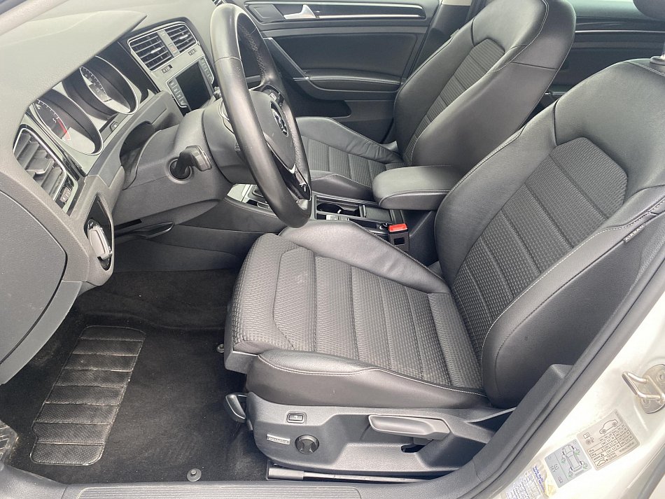 Volkswagen Golf 2.0TDi Highline