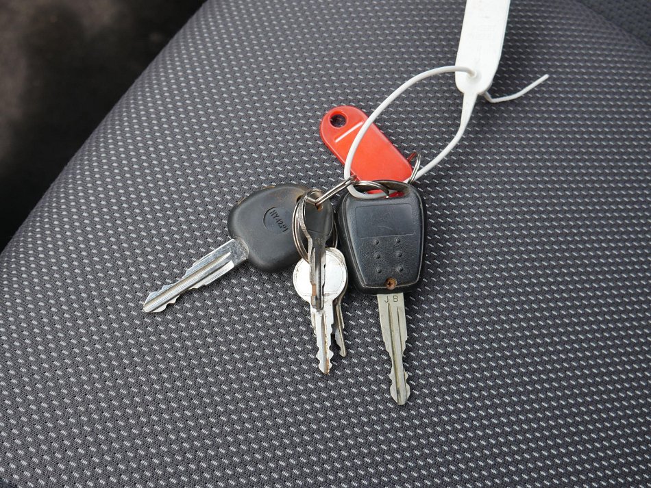 Kia Rio 1.3i 